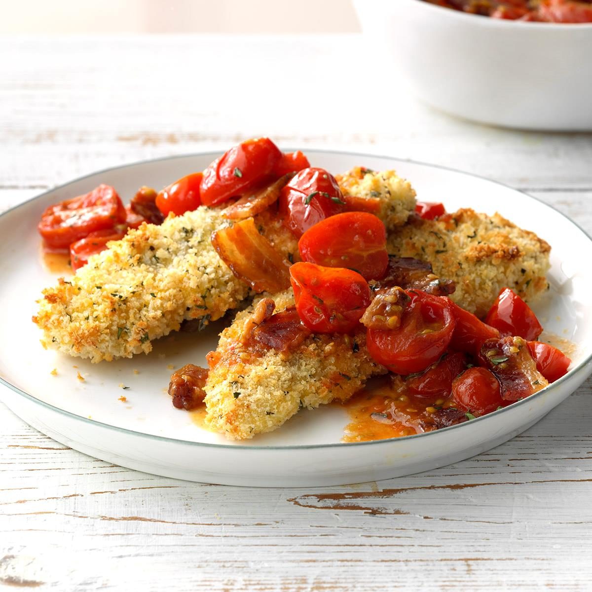 Baked Chicken With Bacon Tomato Relish Exps Sdas18 206099 C03 28  6b 18