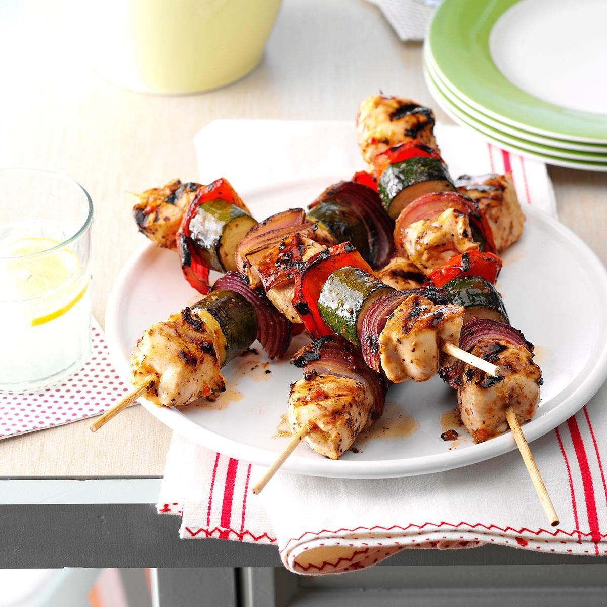 Chicken Vegetable Kabobs Exps52328 Th143192b02 07 2b Rms 4