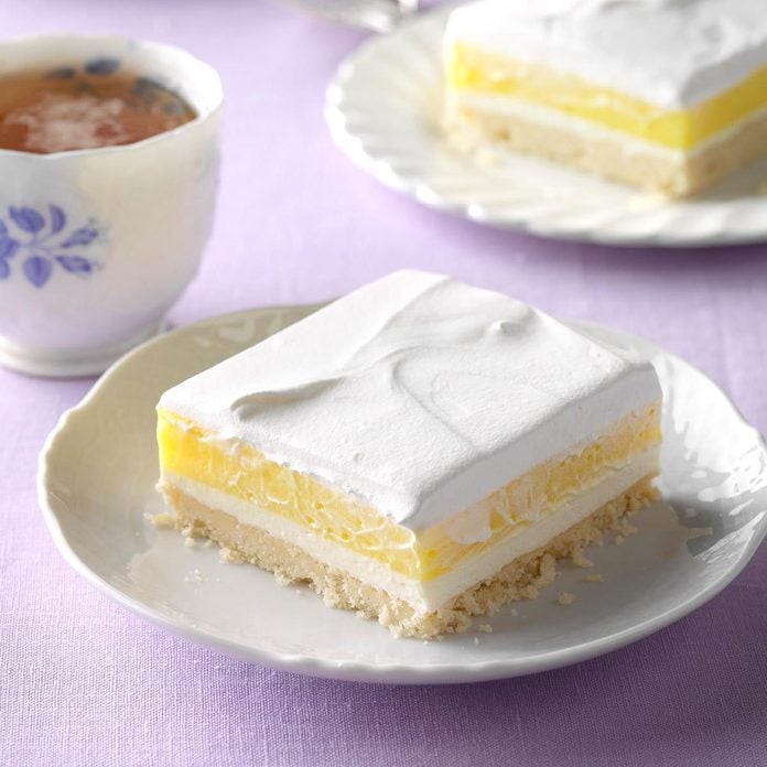 Lemon Pudding Dessert Exps Tham17 12018 D11 10 2b 5