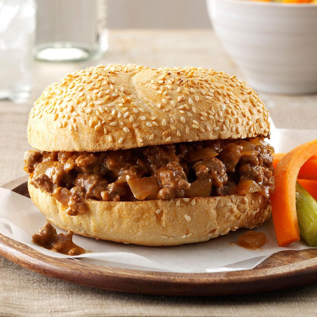 Tangy Barbecued Beef Sandwiches Exps36777 Sd143203c10 16 2bc Rms 1